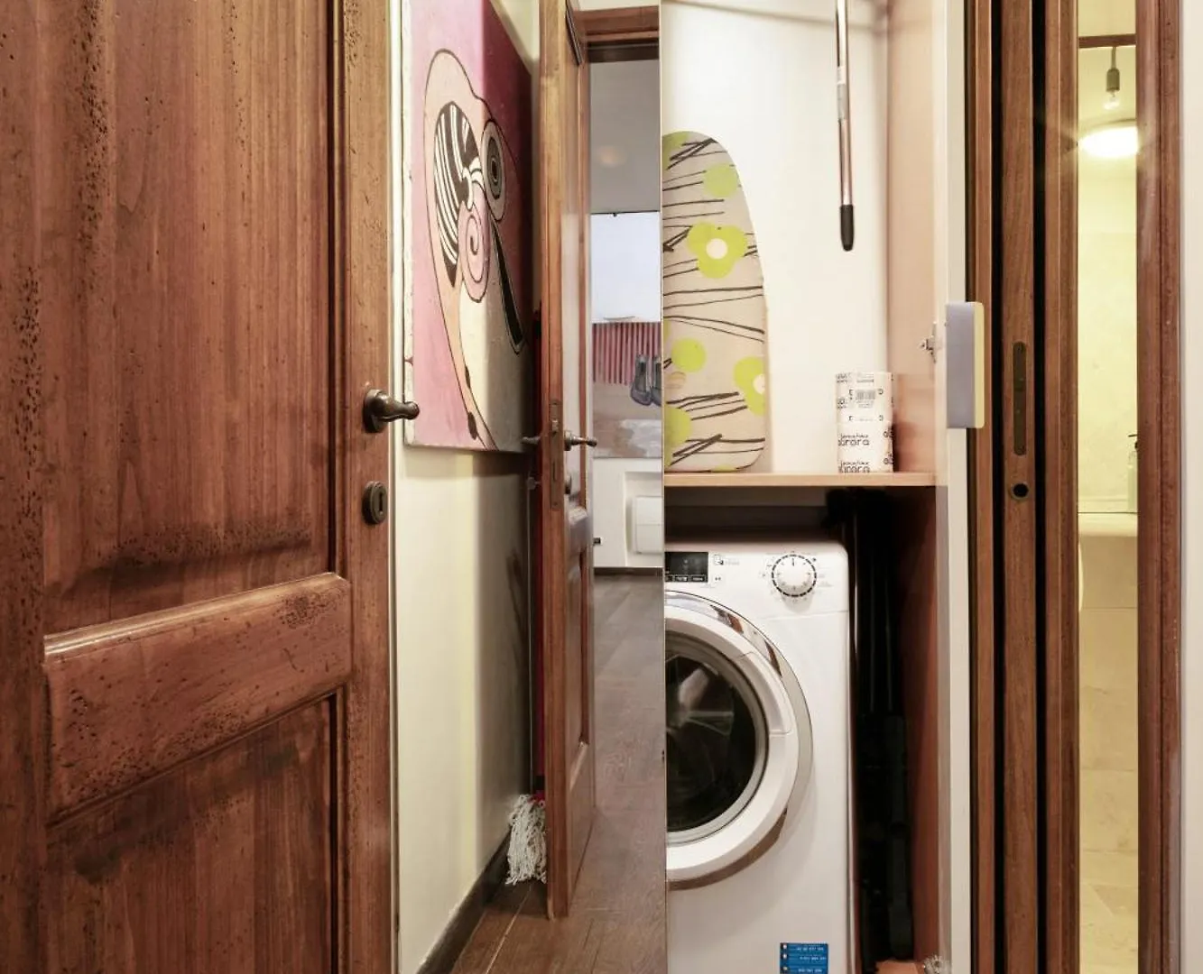 Σπίτι διακοπών Trasteverehome - Artists Loft With Private Parking In Trastevere Ρώμη